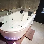 Apartment L'escapade Balneo, Proche Gare, Centre Ville, Circuit Des 24h